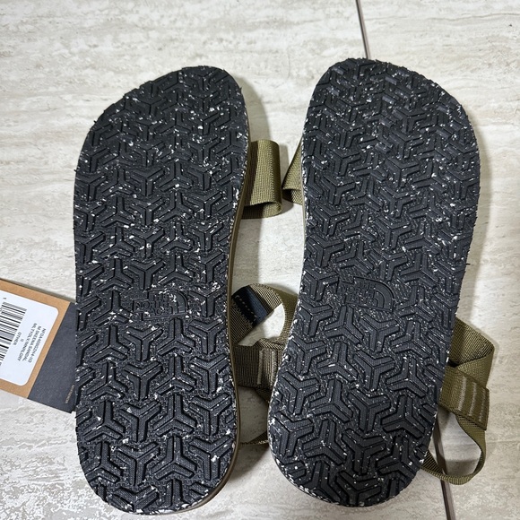 NWT The North Face Mens Skeena Sandals Olive Green  Size 11 - Picture 4 of 4